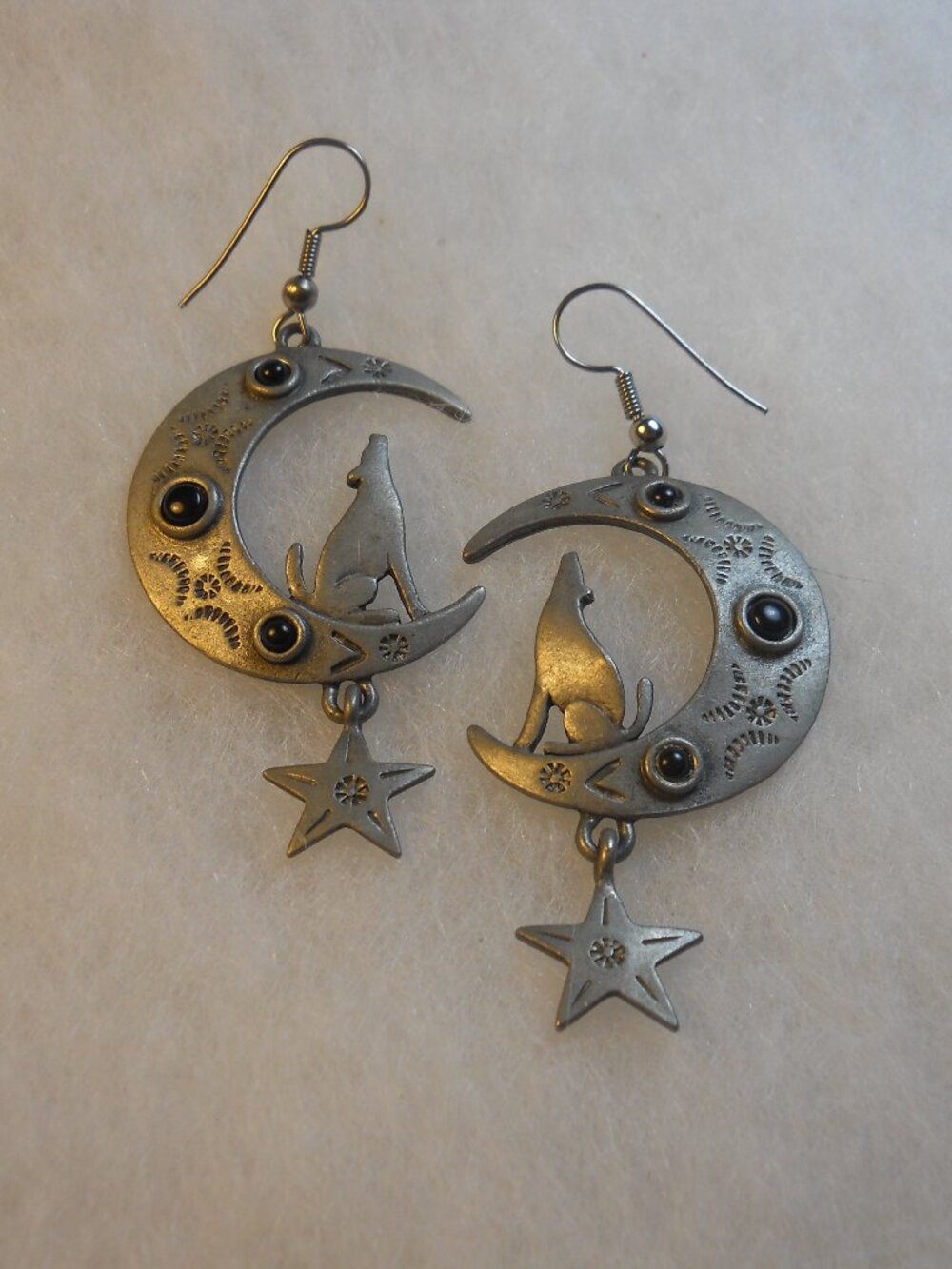 JJ - Howling Wolf Earrings    830
